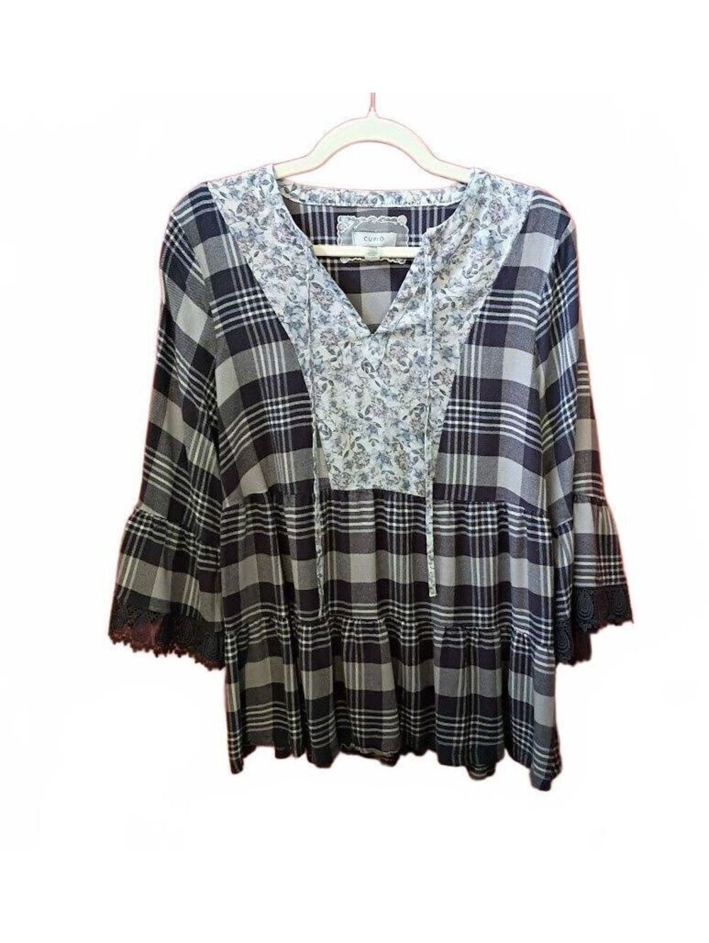 Cupio Women's Black and White Plaid Top with Floral Detail Size L